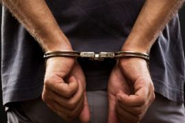 अमेरिकामा कार चोरले  आफै प्रहरी बोलाउदा…………