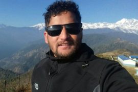 प्रचन्डलाई जुत्ता हान्ने पुर्व माआेवादी लडाकुका छाेरा