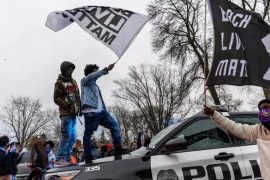 प्रहरीको गोलीले अश्वेत युवाको मुत्युपछि मिनियापोलिस तनावग्रस्त