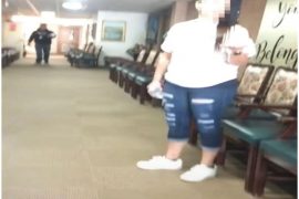 पादरीले धनियाकेा पातलाई गाजा भन्दै महिलालाई चर्चबाट बाहिर निकाले