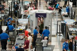 अमेरिकामा आजदेखि विदेशी यात्रुलाई यात्रा अनुमति