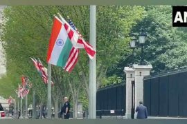 अमेरिको व्हाइट हाउस बाहिर यसरी भारतीय प्रधानन्त्री मोदीको स्वागतका लागी भारतीय झन्डा फराइए