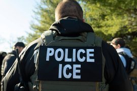 ICE ले अध्यागमन कारबाहीमा रोबोट कुकुर, विद्युतीय पञ्जा र सामाजिक सञ्जाल निगरानी प्रयोग गर्ने तयारी